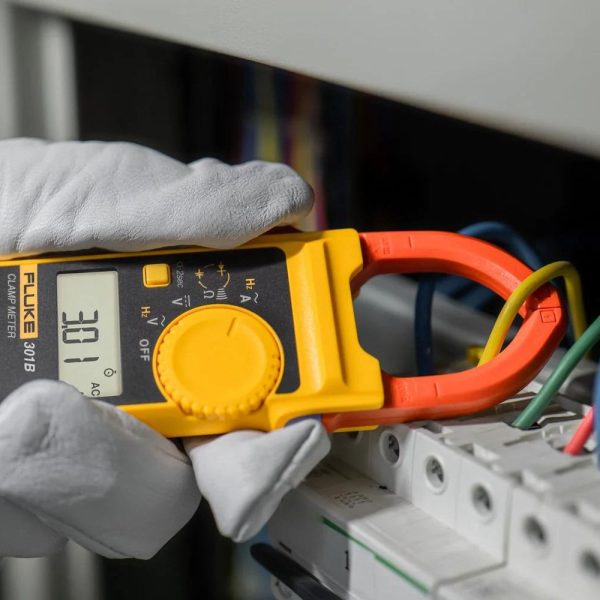 Ampe kìm Fluke 301B, Ampe kìm đo dòng AC Fluke 301B đo tần số, tụ điện, Fluke 301B Digital clamp Meter