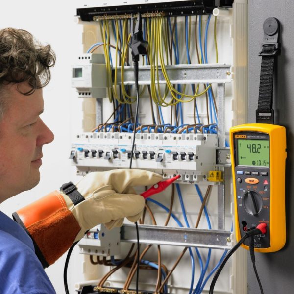 Máy đo điện trở cách điện Fluke 1507 Insulation Tester, Đồng hồ đo điện trở cách điện Fluke-1507, FLUKE 1507 Digital Insulation Resistance Tester
